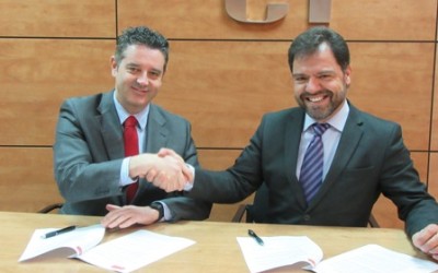Banc Santander i la UEA ratifiquen l´acord de col·laboració