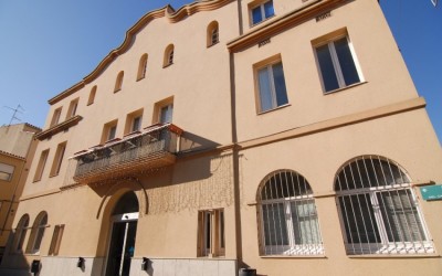 La UEA presenta una instància a Vilanova del Camí per la taxa d’urbanisme actual que perjudica a les empreses