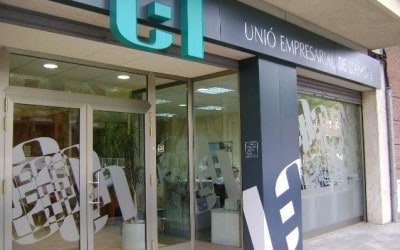 La UEA insereix 16 persones en situació d’atur a diverses empreses anoienques amb el programa 30 PLUS