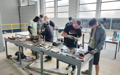 Finalitzen amb èxit els dos cursos del Centre d’Oficis i Indústria de la Fundació UEA